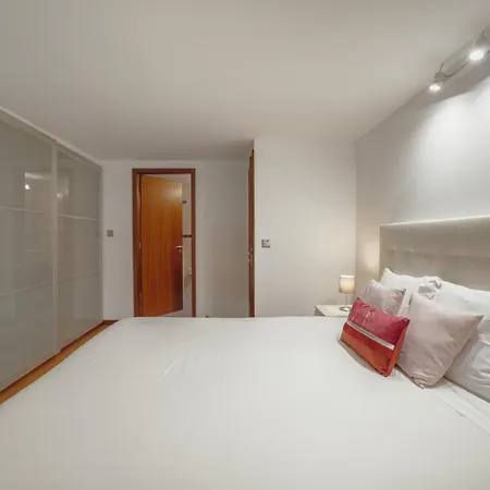 Guest Oliveira House * Oporto